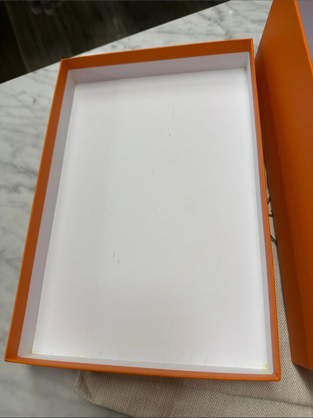 HERMES Decorative Box with Two Sleeper Bags